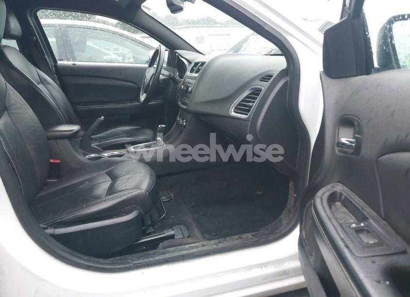 Photo 5 of 2013 Dodge Avenger SXT (VIN 1C3CDZCG9DN772959)