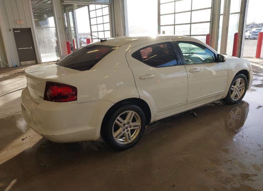 Photo 4 of 2013 Dodge Avenger SXT (VIN 1C3CDZCGXDN709126)