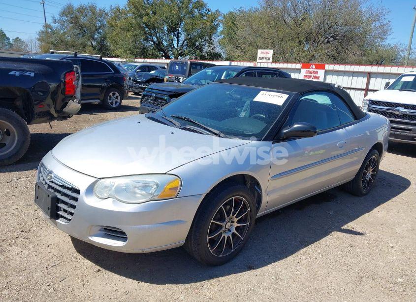 Photo 2 of 2005 Chrysler Sebring (VIN 1C3EL45RX5N502685)