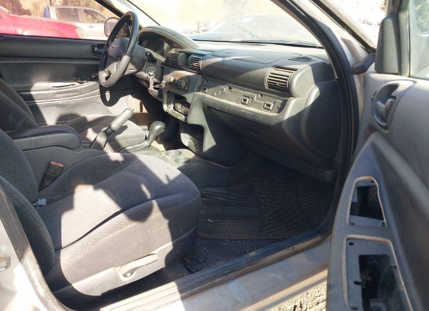 Photo 5 of 2005 Chrysler Sebring (VIN 1C3EL46J15N689839)