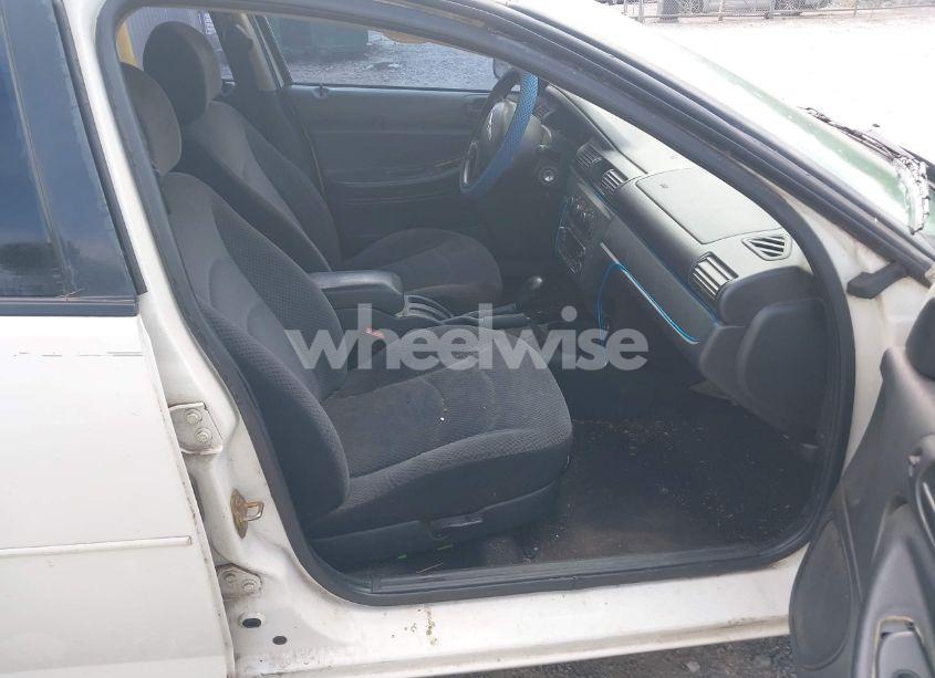 Photo 5 of 2005 Chrysler Sebring (VIN 1C3EL46X55N702922)