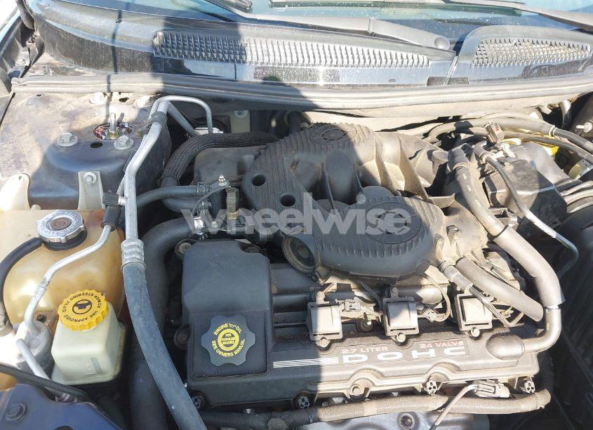 Photo 10 of 2002 Chrysler Sebring LXI (VIN 1C3EL55R12N329558)