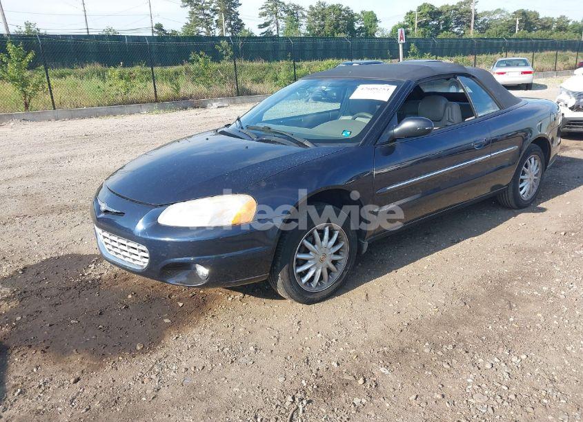 Photo 2 of 2002 Chrysler Sebring LXI (VIN 1C3EL55R12N329558)