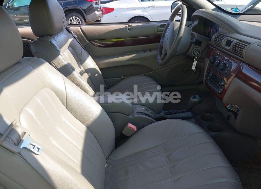 Photo 5 of 2002 Chrysler Sebring LXI (VIN 1C3EL55R12N329558)