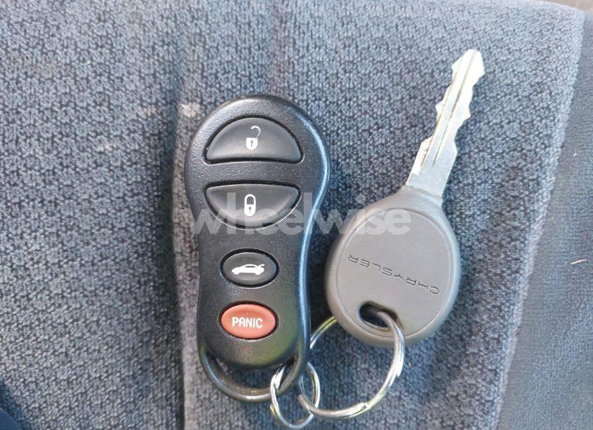 Photo 11 of 2005 Chrysler Sebring TOURING (VIN 1C3EL55R45N705433)