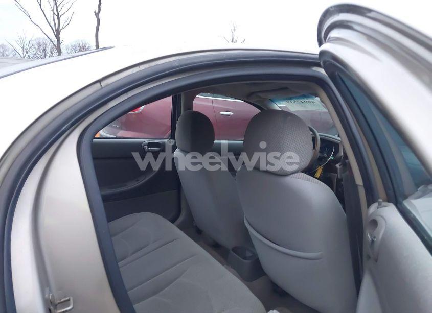 Photo 8 of 2004 Chrysler Sebring LXI (VIN 1C3EL56R44N210663)