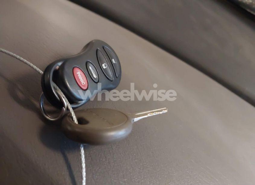 Photo 11 of 2005 Chrysler Sebring LIMITED (VIN 1C3EL65R55N627833)