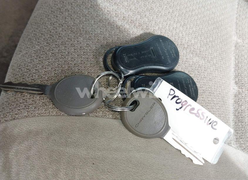 Photo 11 of 2004 Chrysler Sebring GTC (VIN 1C3EL75R24N414102)