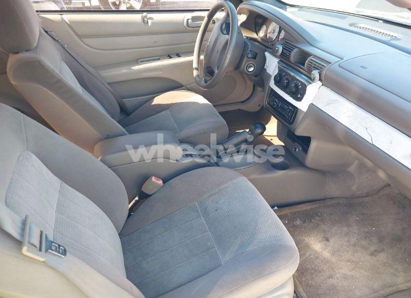 Photo 5 of 2005 Chrysler Sebring GTC (VIN 1C3EL75R65N503768)