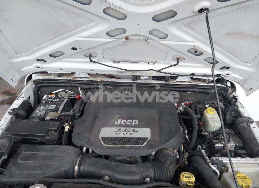Photo 10 of 2013 Jeep Wrangler SPORT (VIN 1C4AJWAG0DL655053)