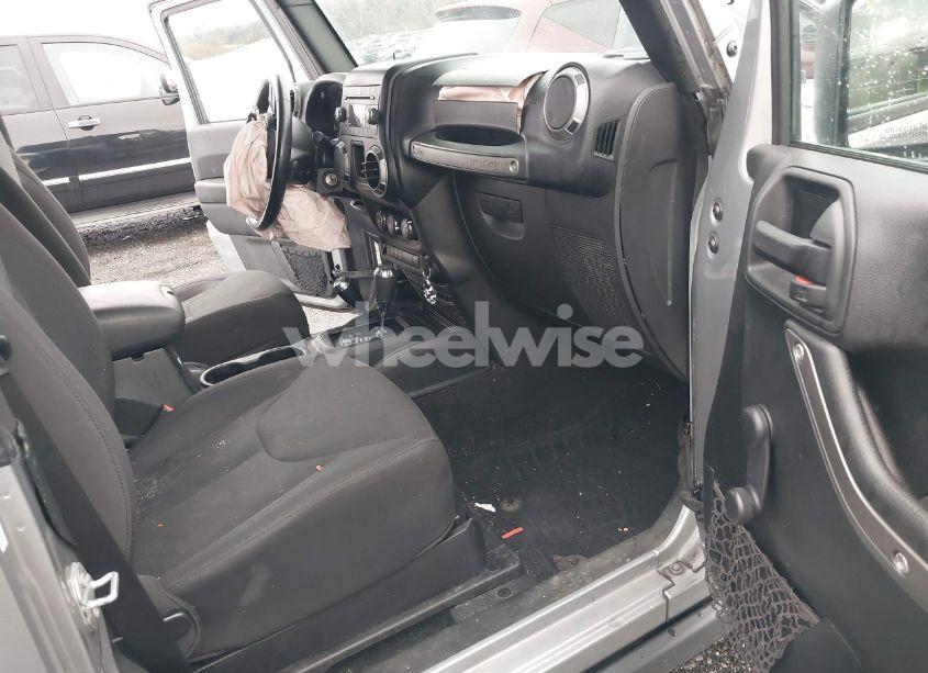 Photo 5 of 2017 Jeep Wrangler WILLY WHEELER 4X4 (VIN 1C4AJWAG1HL657075)