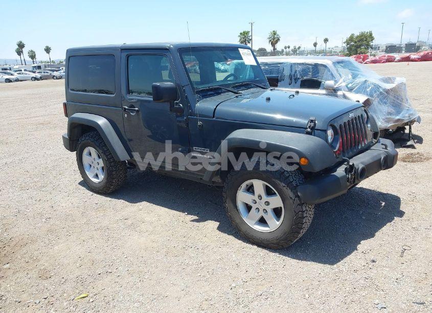 2017 Jeep Wrangler SPORT 4X4 (VIN 1C4AJWAG2HL756021) main photo