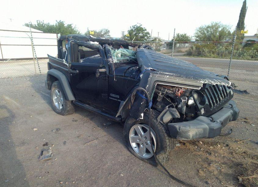 2014 Jeep Wrangler SPORT (VIN 1C4AJWAG3EL243257) main photo