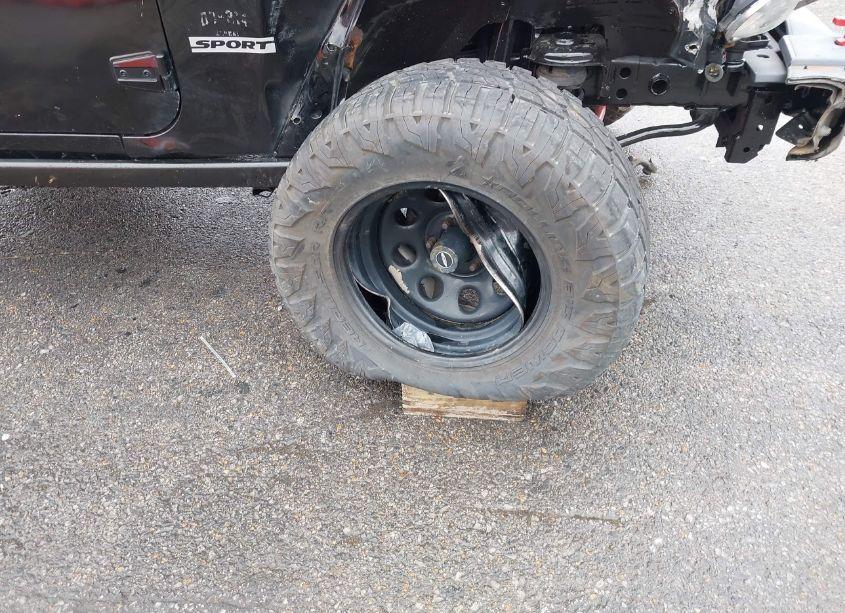 Photo 17 of 2017 Jeep Wrangler SPORT (VIN 1C4AJWAG3HL544051)