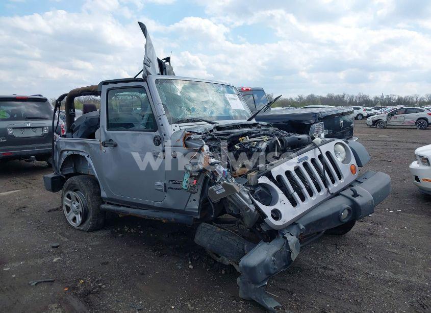 2013 Jeep Wrangler SPORT (VIN 1C4AJWAG7DL675476) main photo