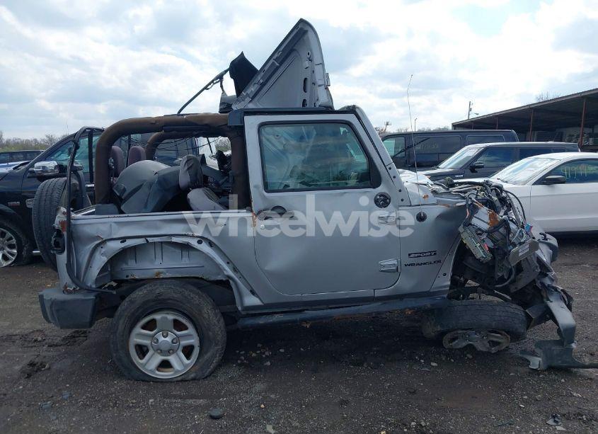 Photo 12 of 2013 Jeep Wrangler SPORT (VIN 1C4AJWAG7DL675476)