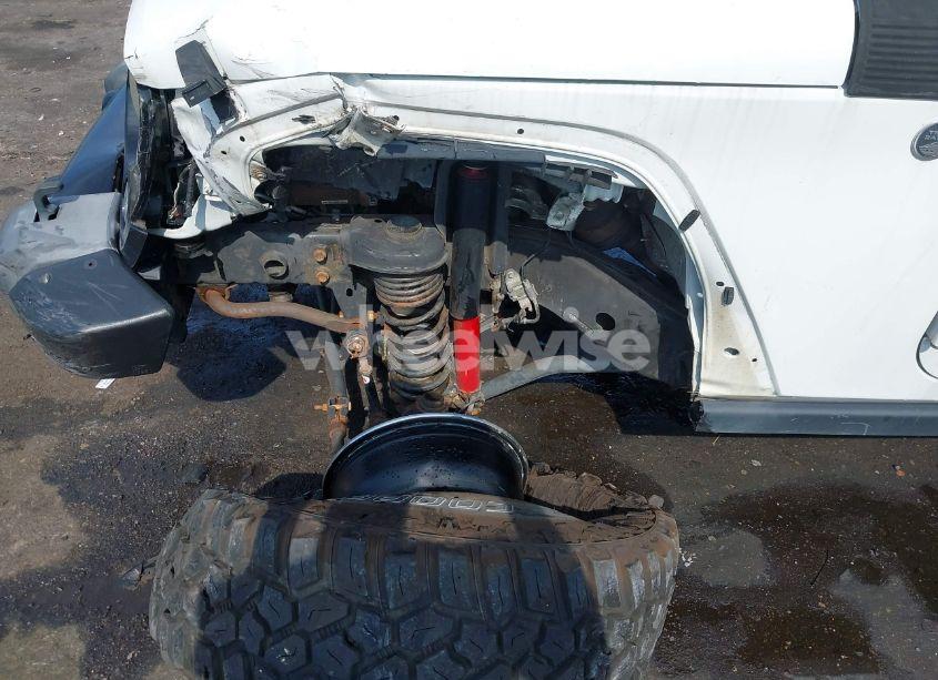 Photo 6 of 2015 Jeep Wrangler WILLYS WHEELER (VIN 1C4AJWAG9FL747006)