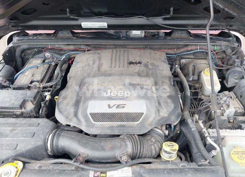 Photo 10 of 2015 Jeep Wrangler SPORT (VIN 1C4AJWAGXFL534033)