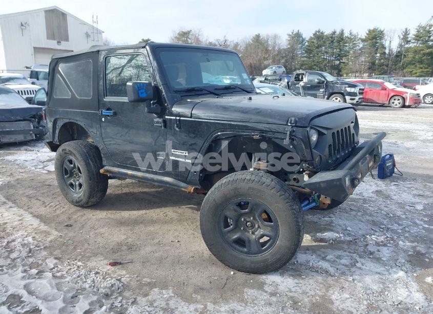 2017 Jeep Wrangler SPORT 4X4 (VIN 1C4AJWAGXHL546332) main photo