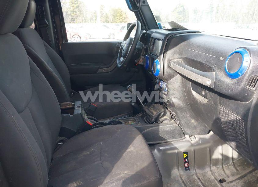 Photo 5 of 2017 Jeep Wrangler SPORT 4X4 (VIN 1C4AJWAGXHL546332)