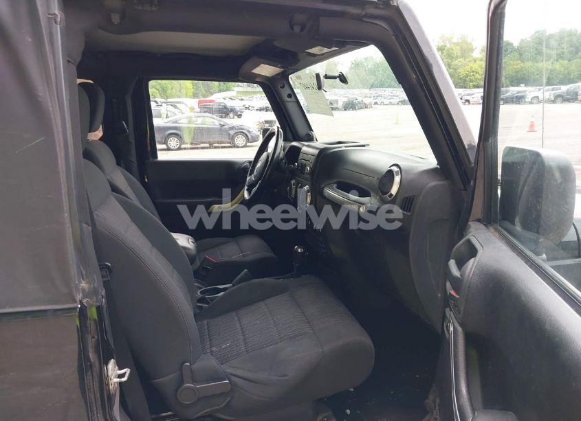Photo 5 of 2012 Jeep Wrangler SAHARA (VIN 1C4AJWBG0CL111472)