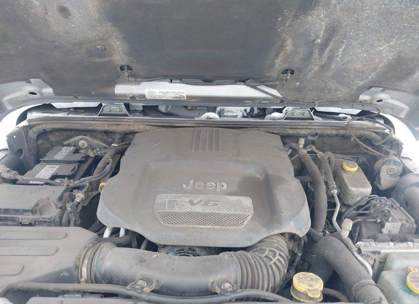 Photo 10 of 2016 Jeep Wrangler SAHARA (VIN 1C4AJWBG1GL126908)