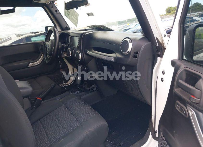 Photo 5 of 2012 Jeep Wrangler SAHARA (VIN 1C4AJWBG2CL229653)