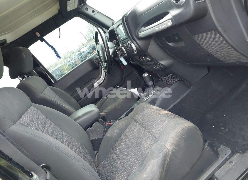 Photo 5 of 2012 Jeep Wrangler SAHARA (VIN 1C4AJWBG3CL168538)