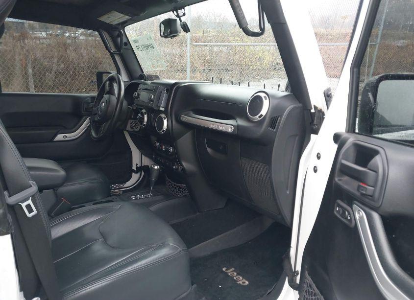 Photo 5 of 2014 Jeep Wrangler SAHARA (VIN 1C4AJWBG3EL166310)