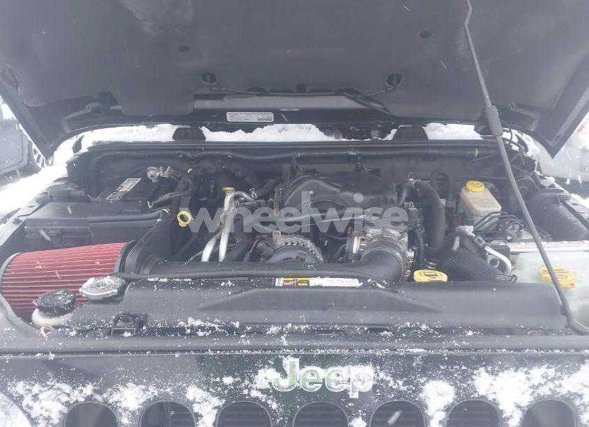 Photo 10 of 2014 Jeep Wrangler SAHARA (VIN 1C4AJWBG3EL190302)