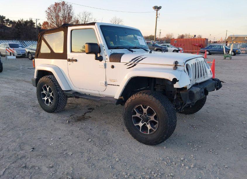2014 Jeep Wrangler SAHARA (VIN 1C4AJWBG4EL205826) main photo