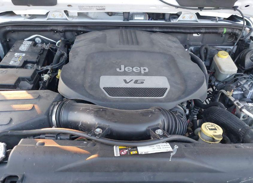 Photo 10 of 2014 Jeep Wrangler SAHARA (VIN 1C4AJWBG4EL205826)