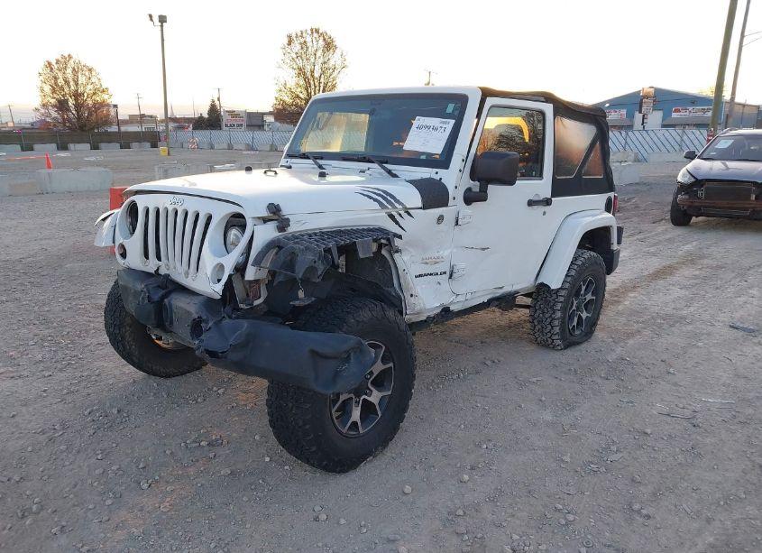 Photo 2 of 2014 Jeep Wrangler SAHARA (VIN 1C4AJWBG4EL205826)