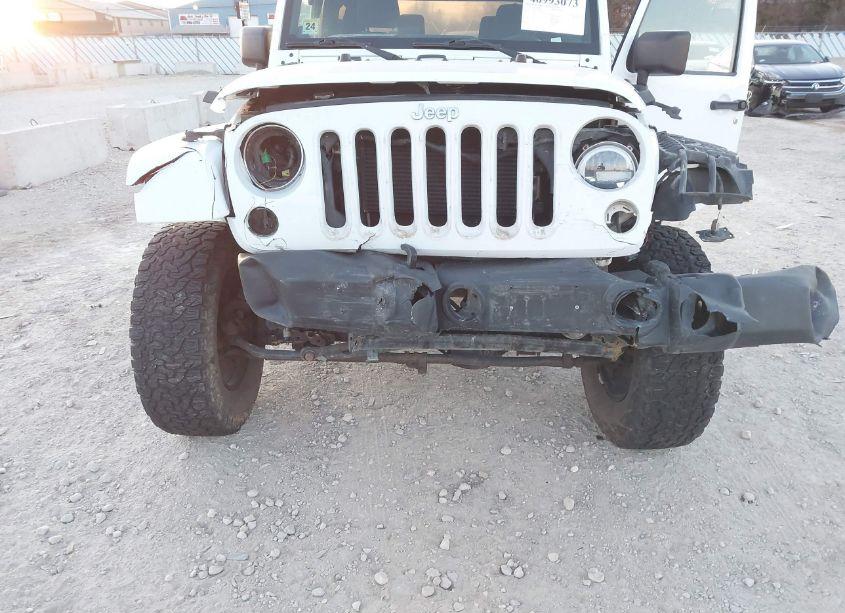 Photo 6 of 2014 Jeep Wrangler SAHARA (VIN 1C4AJWBG4EL205826)