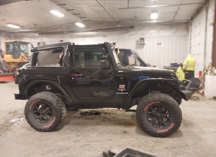 Photo 13 of 2016 Jeep Wrangler SAHARA (VIN 1C4AJWBG4GL156209)