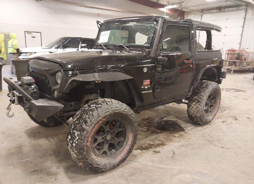 Photo 2 of 2016 Jeep Wrangler SAHARA (VIN 1C4AJWBG4GL156209)