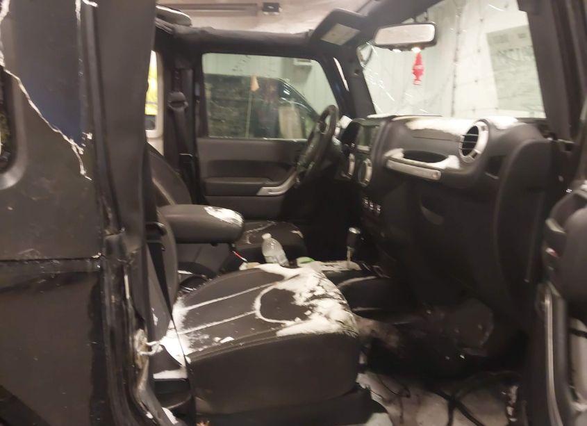 Photo 5 of 2016 Jeep Wrangler SAHARA (VIN 1C4AJWBG4GL156209)