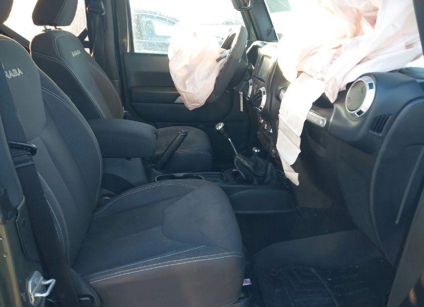 Photo 5 of 2016 Jeep Wrangler SAHARA (VIN 1C4AJWBG6GL128492)