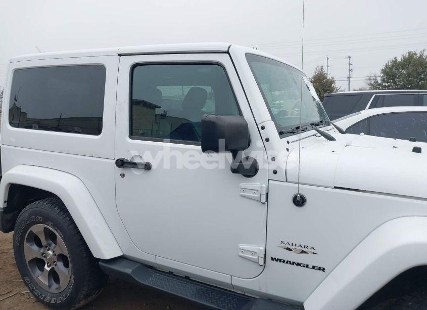 Photo 13 of 2017 Jeep Wrangler SAHARA 4X4 (VIN 1C4AJWBG6HL517876)