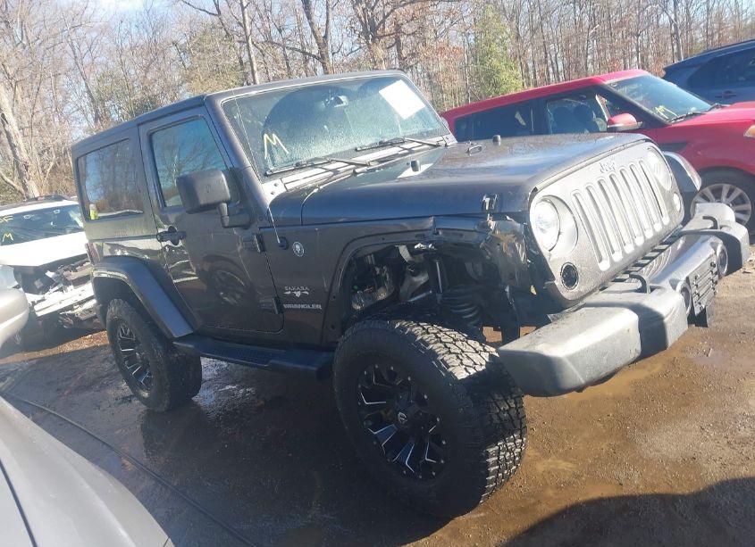 2017 Jeep Wrangler SAHARA 4X4 (VIN 1C4AJWBG6HL726096) main photo