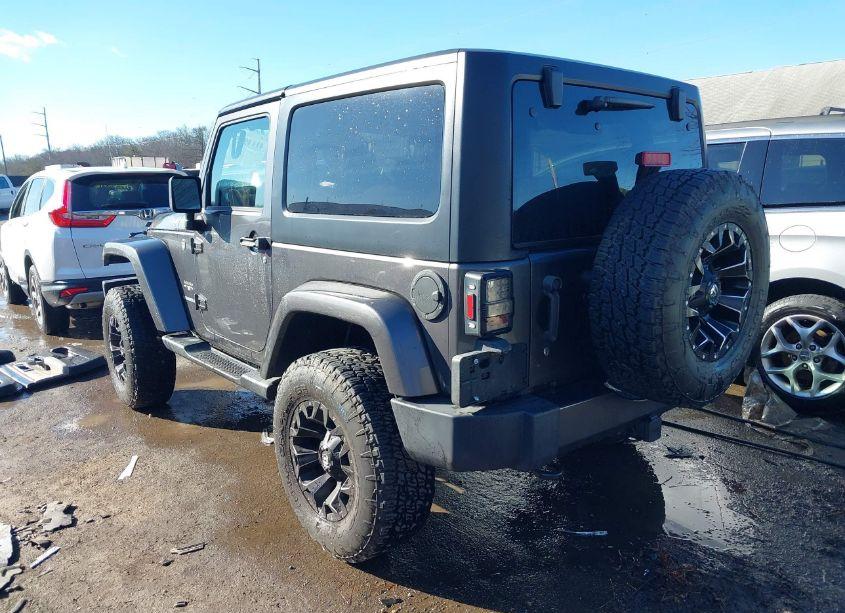 Photo 3 of 2017 Jeep Wrangler SAHARA 4X4 (VIN 1C4AJWBG6HL726096)