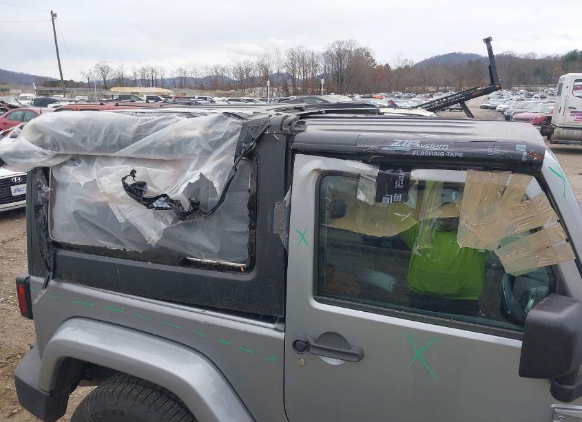 Photo 19 of 2017 Jeep Wrangler SAHARA 4X4 (VIN 1C4AJWBG6HL755551)