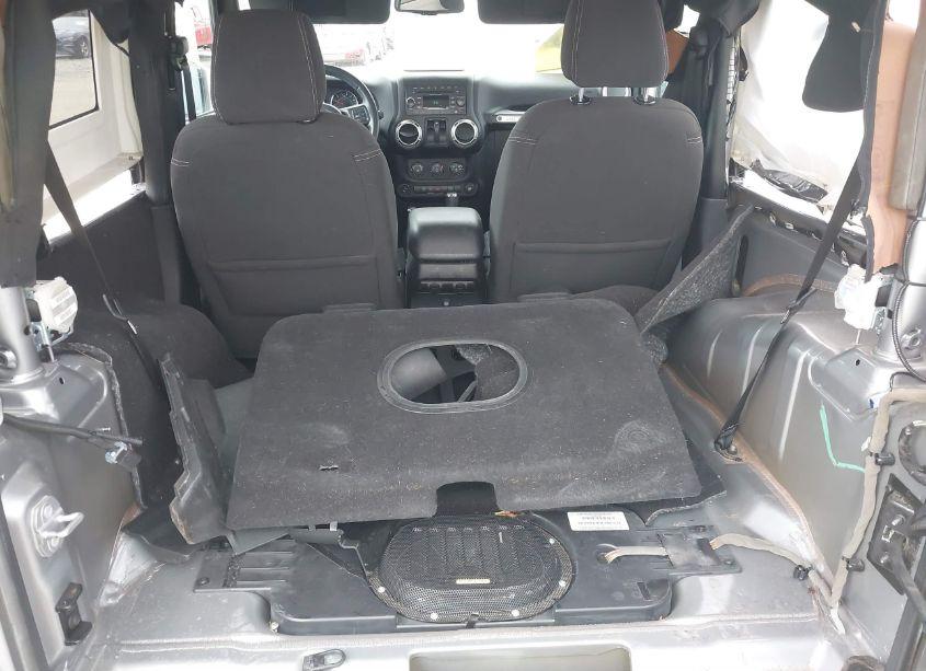 Photo 8 of 2017 Jeep Wrangler SAHARA 4X4 (VIN 1C4AJWBG6HL755551)