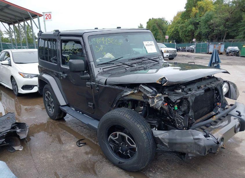 2018 Jeep Wrangler JK SAHARA 4X4 (VIN 1C4AJWBG6JL857471) main photo