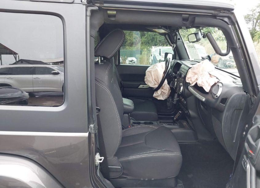 Photo 5 of 2018 Jeep Wrangler JK SAHARA 4X4 (VIN 1C4AJWBG6JL857471)