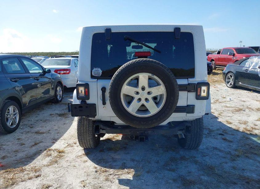 Photo 16 of 2014 Jeep Wrangler SAHARA (VIN 1C4AJWBG7EL221468)