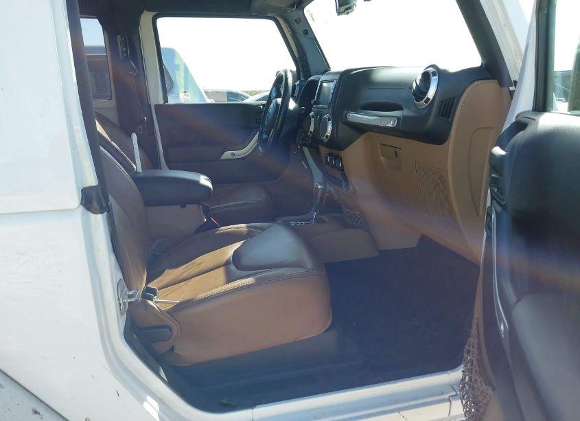 Photo 5 of 2014 Jeep Wrangler SAHARA (VIN 1C4AJWBG7EL221468)