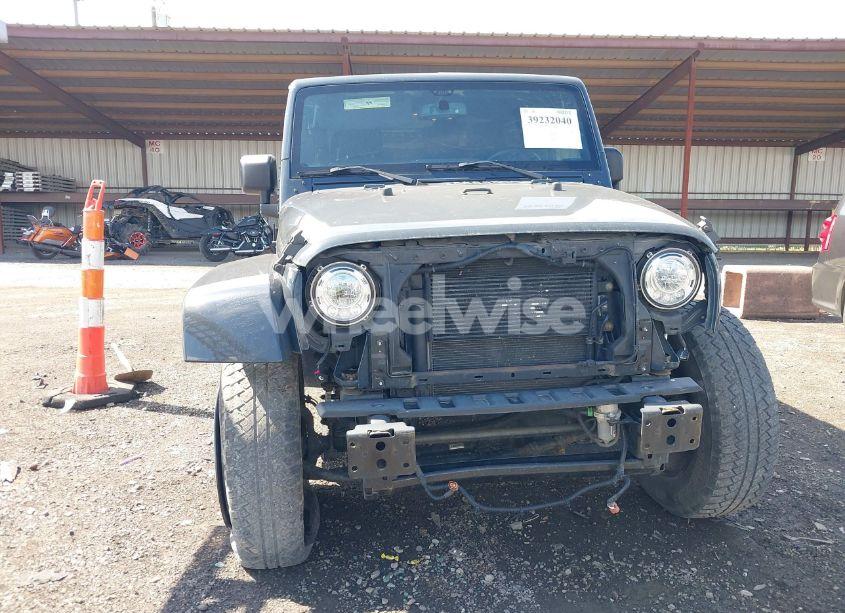 Photo 6 of 2017 Jeep Wrangler SAHARA 4X4 (VIN 1C4AJWBG8HL728402)