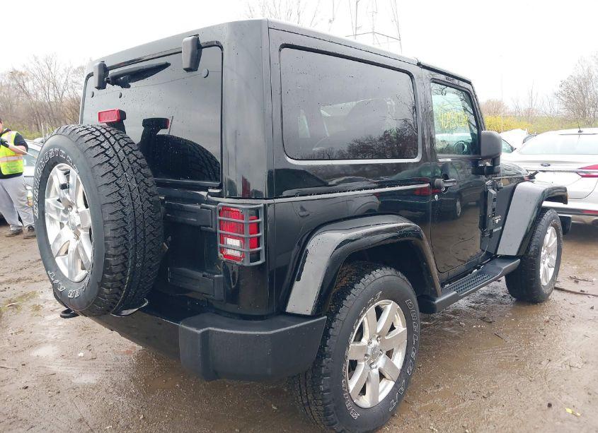 Photo 4 of 2017 Jeep Wrangler SAHARA 4X4 (VIN 1C4AJWBGXHL721788)