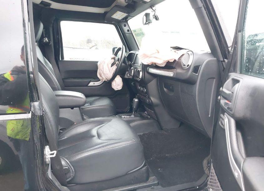 Photo 5 of 2017 Jeep Wrangler SAHARA 4X4 (VIN 1C4AJWBGXHL721788)